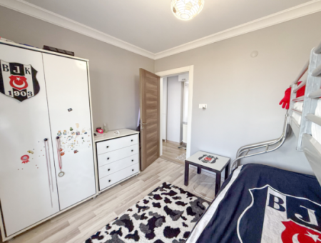 Kumbağ'da Denize Sıfır Havuzlu Sitede Satılık Eşyalı 2+1 Daire