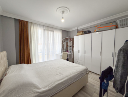 Kumbağ'da Denize Sıfır Havuzlu Sitede Satılık Eşyalı 2+1 Daire