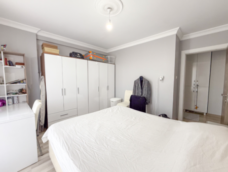 Kumbağ'da Denize Sıfır Havuzlu Sitede Satılık Eşyalı 2+1 Daire