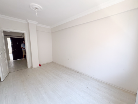 Kumbağ Merkezi Konumda Geniş İskanlı 2+1 Satılık Daire