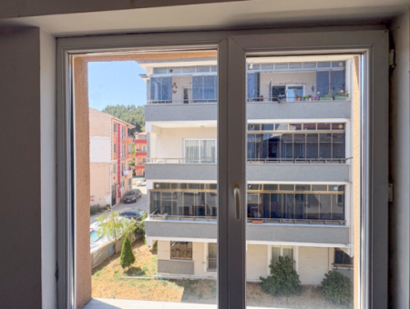 Kumbağ Merkezi Konumda Geniş İskanlı 2+1 Satılık Daire