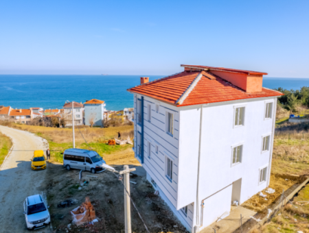 Kumbağ'da Panoramik Deniz Manzaralı İskanlı Satılık 1+1 Daire