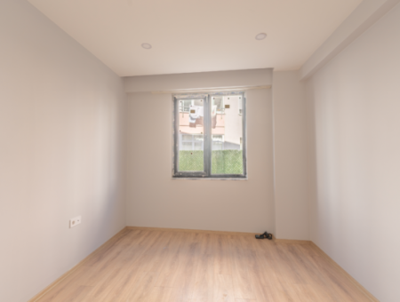 Değirmenaltı Mh Denize Sıfır Kiralık Bahçe Kat Lüks 2+1 Daireler