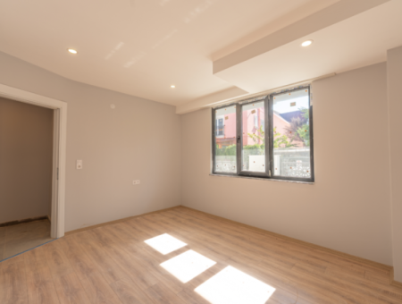 Değirmenaltı Mh Denize Sıfır Kiralık Bahçe Kat Lüks 2+1 Daireler