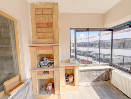 Kumbağ'da Denize Sıfır Havuzlu Sitede Satılık Ferah 2+1 Daire