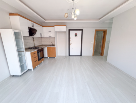 Kumbağ Pazar Sokağına Yakın Yeni Binada Satılık Geniş 2+1 Daire