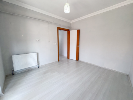 Kumbağ Pazar Sokağına Yakın Yeni Binada Satılık Geniş 2+1 Daire