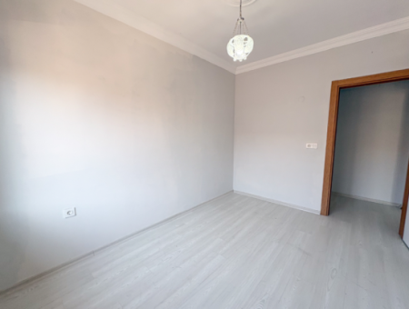 Kumbağ Pazar Sokağına Yakın Yeni Binada Satılık Geniş 2+1 Daire