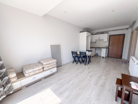 Kumbağ'da Yeni Binada Caddeye Yakın Eşyasız Kiralık 1+1 Daire