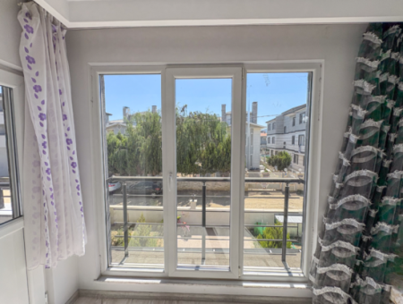 Kumbağ'da Yeni Binada Caddeye Yakın Eşyasız Kiralık 1+1 Daire
