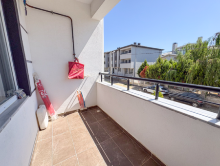 Kumbağ'da Yeni Binada Caddeye Yakın Eşyasız Kiralık 1+1 Daire