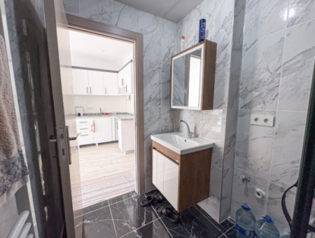 Kumbağ'da Yeni Binada Caddeye Yakın Eşyasız Kiralık 1+1 Daire