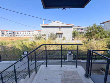 Kumbağ'da Park Karşısında Kiralık Eşyalı Lüks 2+1 Daire