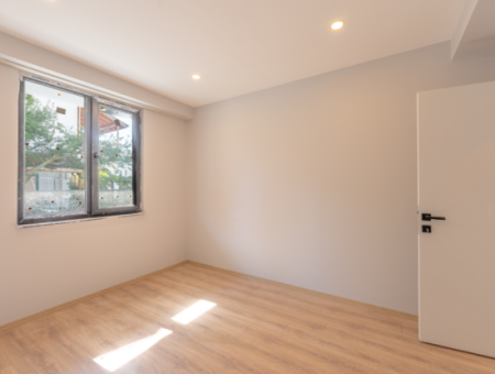 Değirmenaltı Mh Denize Sıfır Kiralık Bahçe Kat Lüks 2+1 Daireler