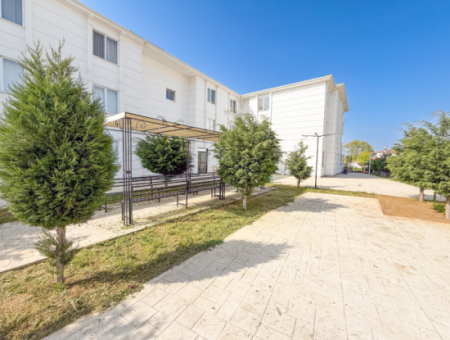 Aquaparklı Havuzlu Denize Yakın Sitede Satılık Eşyalı 1+1 Daire