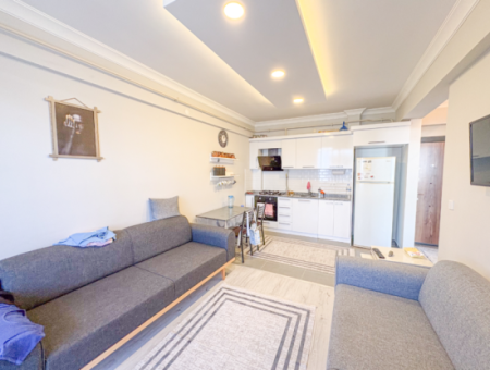 Aquaparklı Havuzlu Denize Yakın Sitede Satılık Eşyalı 1+1 Daire