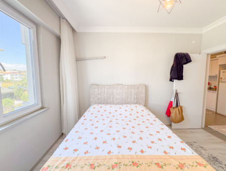 Aquaparklı Havuzlu Denize Yakın Sitede Satılık Eşyalı 1+1 Daire