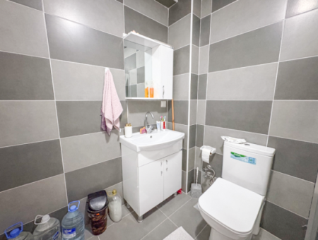 Aquaparklı Havuzlu Denize Yakın Sitede Satılık Eşyalı 1+1 Daire