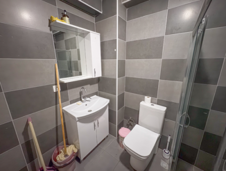Aquaparklı Havuzlu Denize Yakın Sitede Eşyalı Kiralık 1+1 Daire