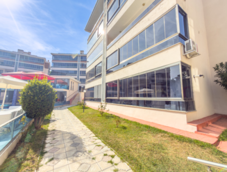 Kumbağ Doğapark Evlerinde Havuz Cephe Eşyalı Satılık 2+1 Daire