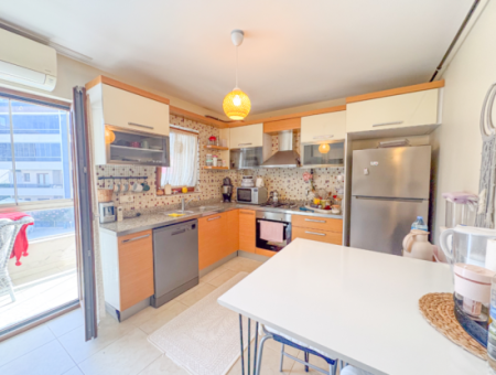 Kumbağ Doğapark Evlerinde Havuz Cephe Eşyalı Satılık 2+1 Daire