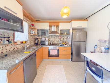 Kumbağ Doğapark Evlerinde Havuz Cephe Eşyalı Satılık 2+1 Daire