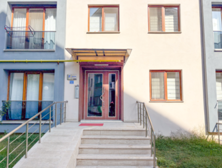 Kumbağ Doğapark Evlerinde Havuz Cephe Eşyalı Satılık 2+1 Daire