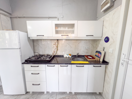 Kumbağ Caddeye Ve Denize Yakın Bahçeli 1+1 Eşyalı Kiralık Daire