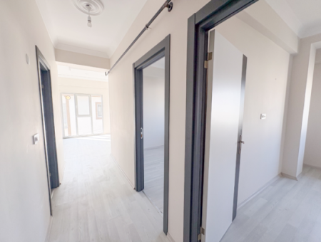 Kumbağ Havuzlu Sitede Denize Yakın Kiralık 2+1 Daire