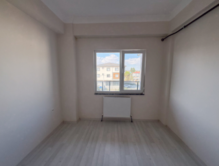 Kumbağ Havuzlu Sitede Denize Yakın Kiralık 2+1 Daire