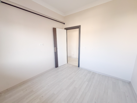 Kumbağ Havuzlu Sitede Denize Yakın Kiralık 2+1 Daire