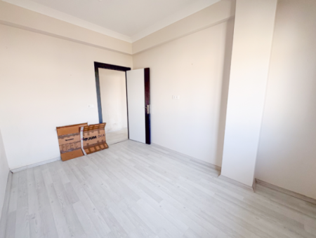 Kumbağ Havuzlu Sitede Denize Yakın Kiralık 2+1 Daire