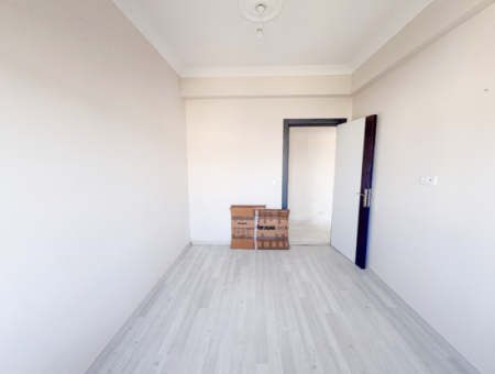 Kumbağ Havuzlu Sitede Denize Yakın Kiralık 2+1 Daire
