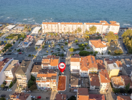 Kumbağ Pazar Sokağında Satılık Köşe Bitişik Nizam İmarlı Arsa
