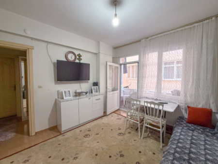 Kumbağ Merkezde İskanlı Kat Mülkiyetli Binada Satılık 1+1 Daire