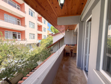 Kumbağ Pazar Sokağında Çok Geniş Full Eşyalı 2+1 Satılık Daire