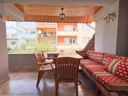 Kumbağ Pazar Sokağında Çok Geniş Full Eşyalı 2+1 Satılık Daire