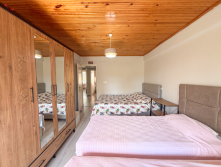 Kumbağ Pazar Sokağında Çok Geniş Full Eşyalı 2+1 Satılık Daire