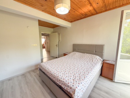 Kumbağ Pazar Sokağında Çok Geniş Full Eşyalı 2+1 Satılık Daire